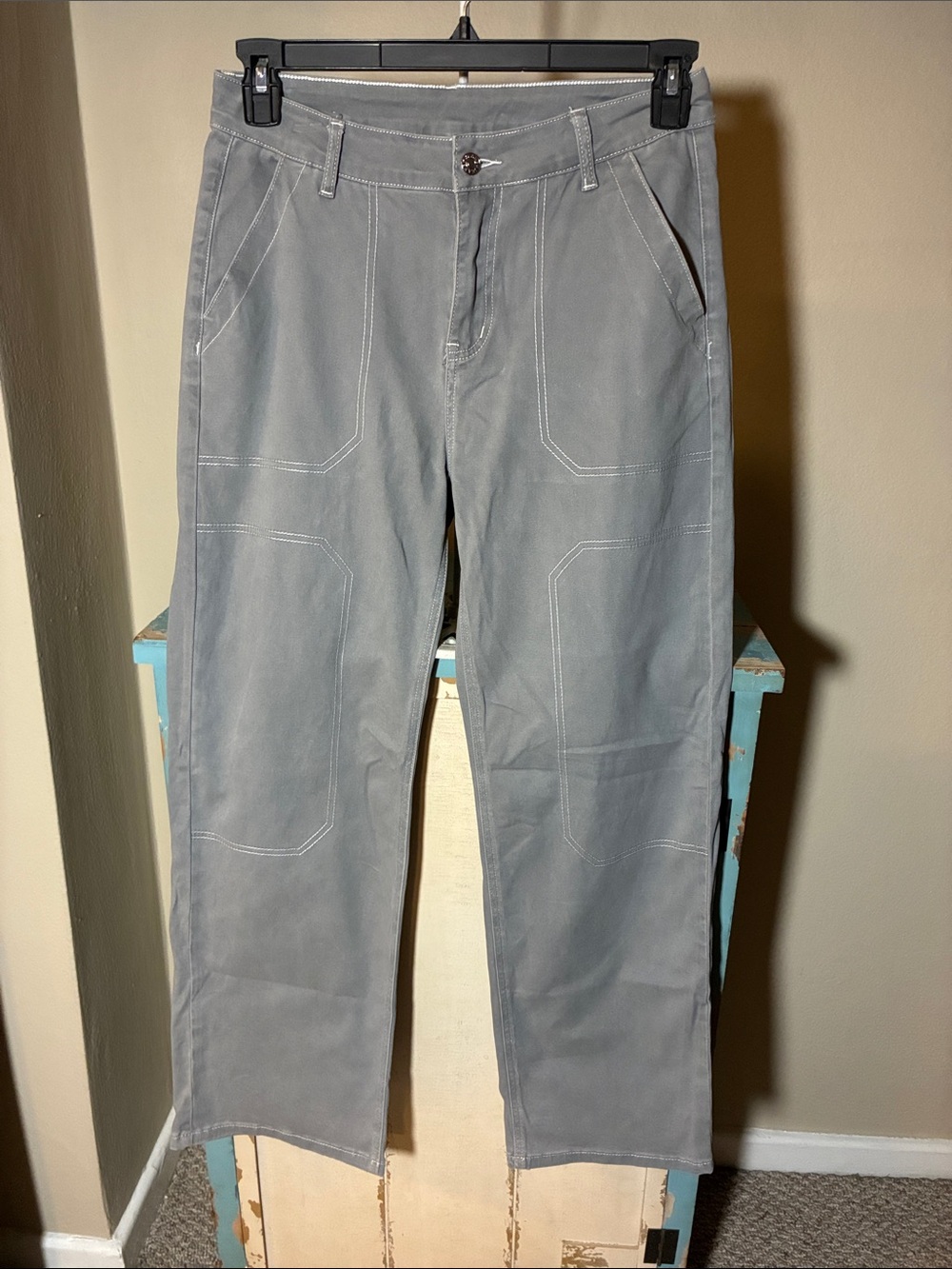 Women’s Gray Top Stitched Utility Pants. Size 8